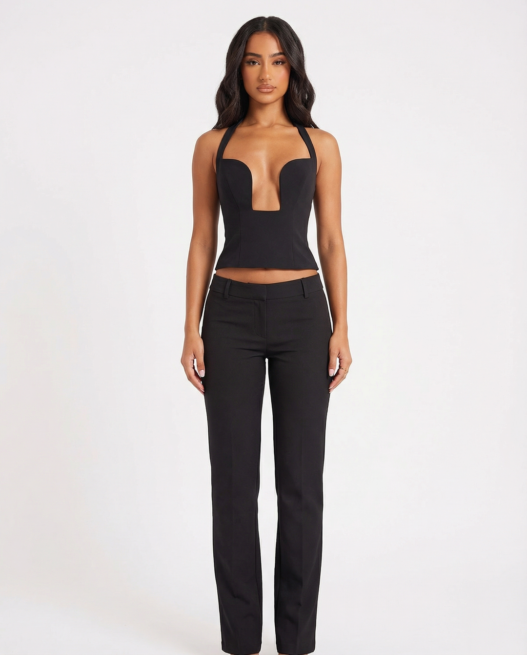 TOP HALTER ESTRUCTURADO ESCOTE PROFUNDO