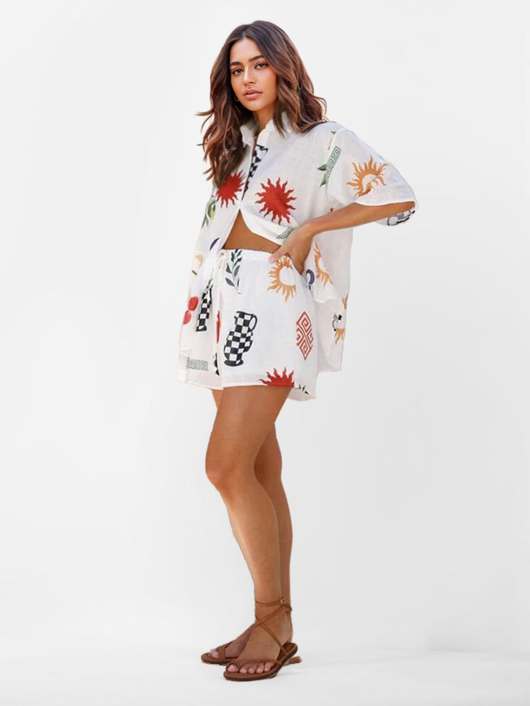 CONJUNTO DE DOS PIEZAS CON ESTAMPADO GEOMÉTRICO