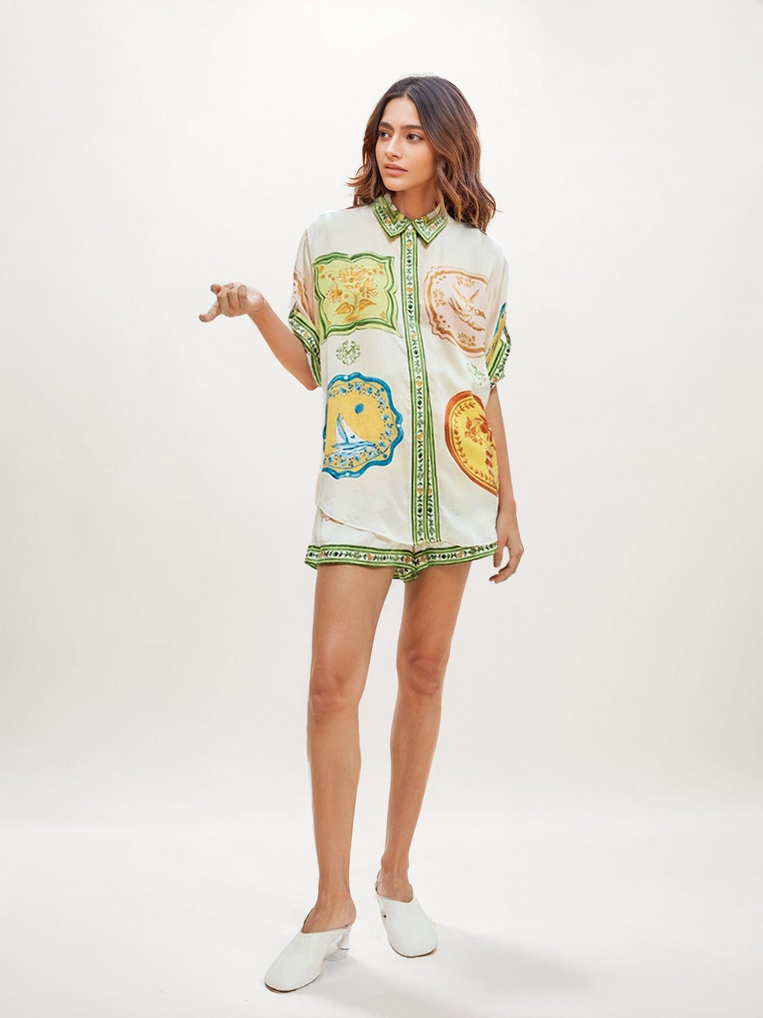 CONJUNTO DE DOS PIEZAS CON ESTAMPADO