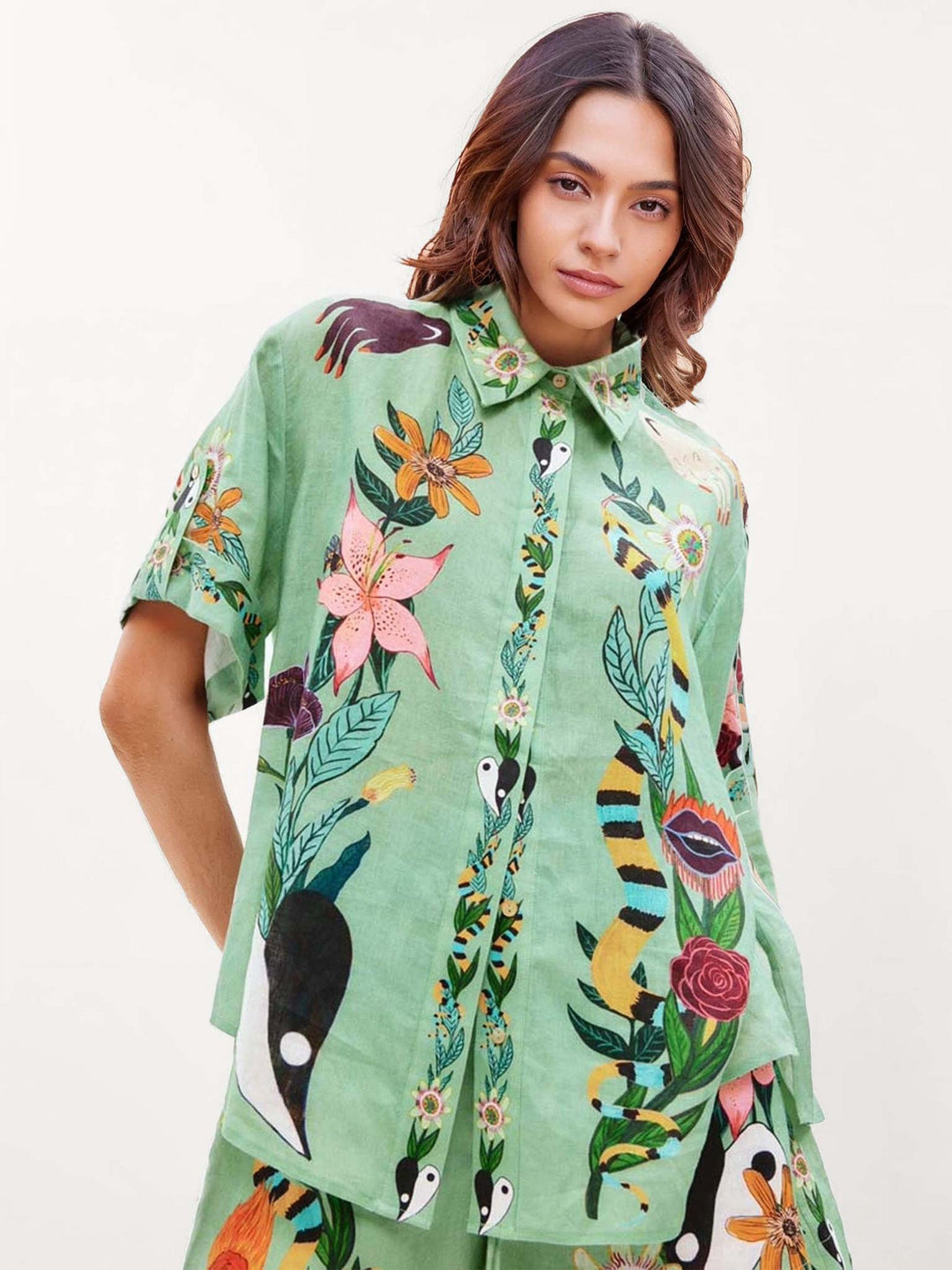 CONJUNTO CAMISA Y SHORT ESTAMPADO TROPICAL