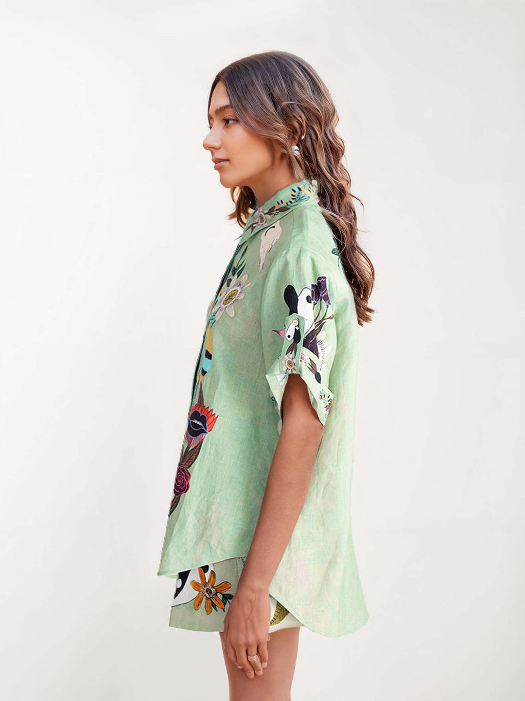 CONJUNTO CAMISA Y SHORT ESTAMPADO TROPICAL